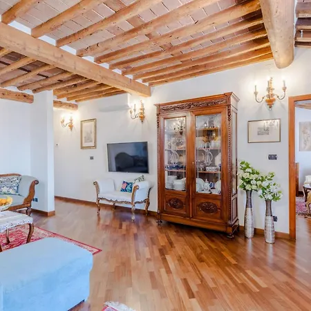 公寓 Casa La Guardia, A Classic 3 Bedrooms