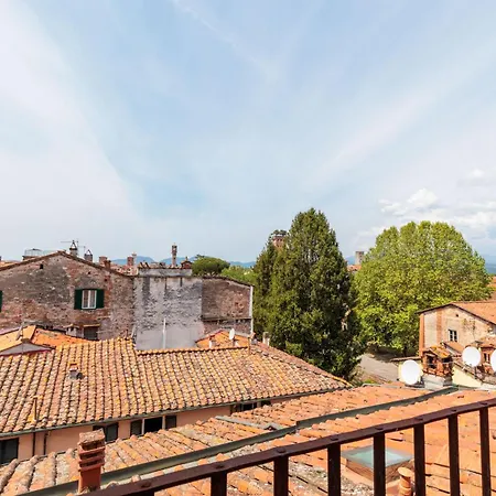 Casa La Guardia, A Classic 3 Bedrooms 公寓 卢卡