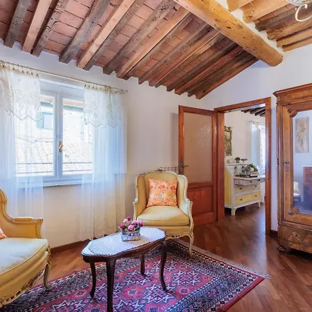 Casa La Guardia, A Classic 3 Bedrooms * Lucca